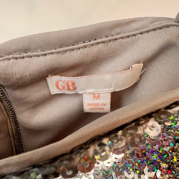 FINAL PRICE DROP GB ( Gianni Bini ) Sequined Cropped Top - Picture 9 of 9